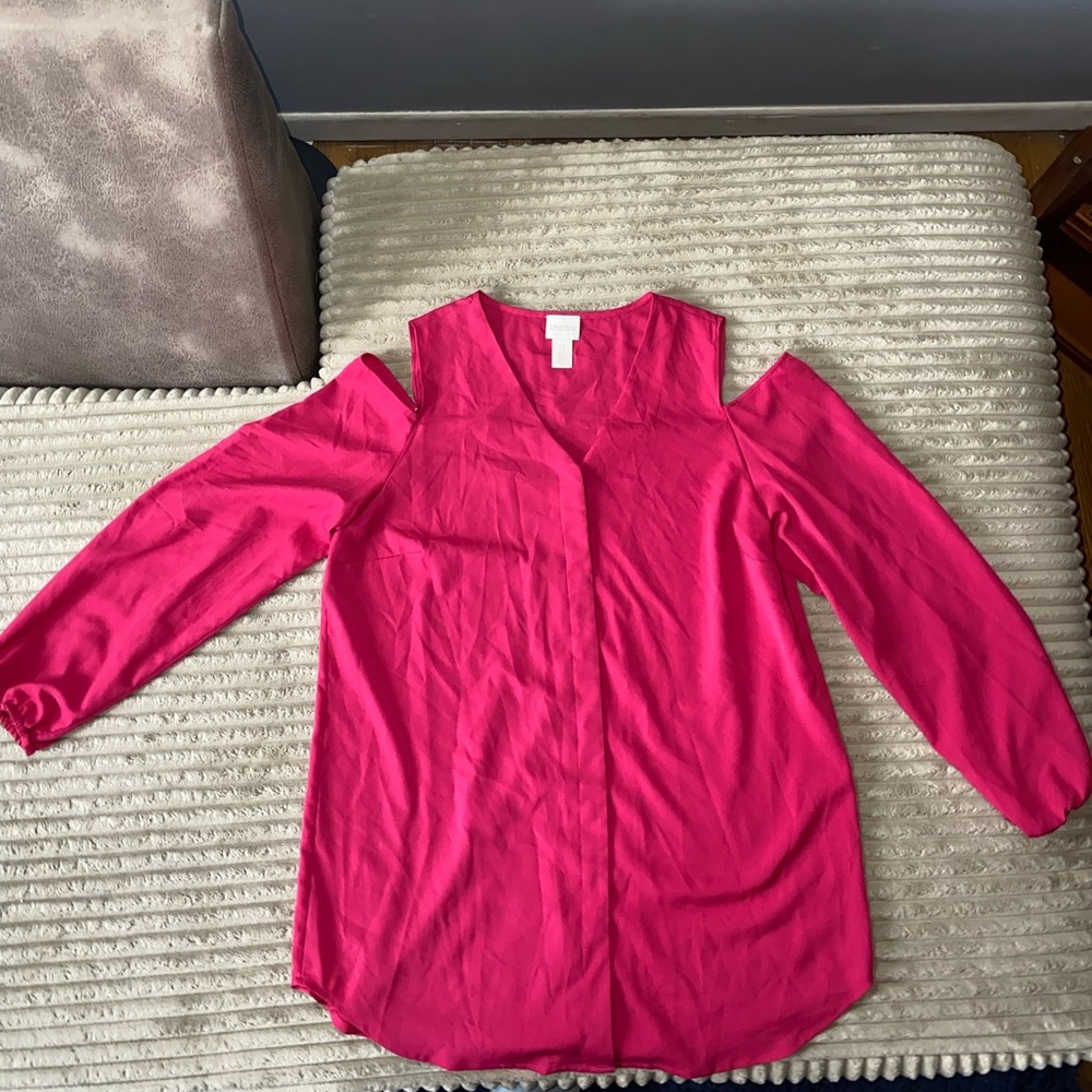 🩷🤍 Chico’s Cold Shoulder Button-Back Top - Size 0 (S)